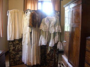 Mine manager's wife's clothes-1910